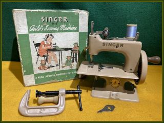 Antique Singer Model 20 Sewhandy Solid Wheel Toy Hand Crank Sewing Machine