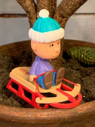 Linus On Sled Hallmark Peanuts Charlie Brown Christmas Ornament 2.  75 " Long