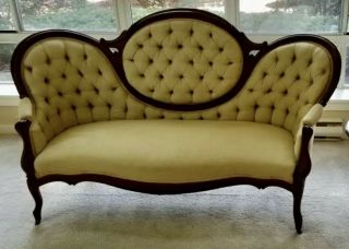 Antique Tufted Victorian Settee Sofa