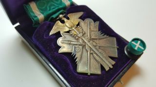 Japanese Order Of The Golden Kite 7th Class Medal Cased Rosette Very