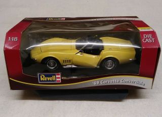 Vintage - Revell 1:18 Scale Diecast 1969 Chevy Corvette Stingray - Yellow
