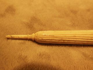 ANTIQUE CARVED BONE PARASOL SEWING NEEDLE CASE W/ HOOF HANDLE & STANHOPE PICS 3