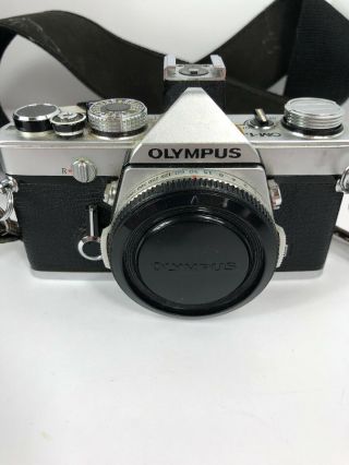 VTG Olympus OM - 1n MD 35mm SLR Film Camera W/ 28mm & 80 - 200mm Lenses Leather Case 2