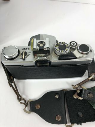 VTG Olympus OM - 1n MD 35mm SLR Film Camera W/ 28mm & 80 - 200mm Lenses Leather Case 3
