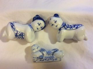 Vintage Chinese Crawling/reclining Child Chopstick Rest