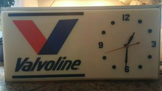 Vintage Valvoline Electric Light Clock Retro Oil & Gas Advertising Parts