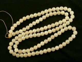 33 Inches Special Chinese White Jade Round Beads Necklace U005