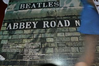 vinyl LP The Beatles - Abbey Road - manufactured in Greece - EMI 2j062 - 04243 2