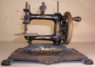 Antique German Muller Cast Iron Table Top Crank Toy Sewing Machine With Paw Foot 2