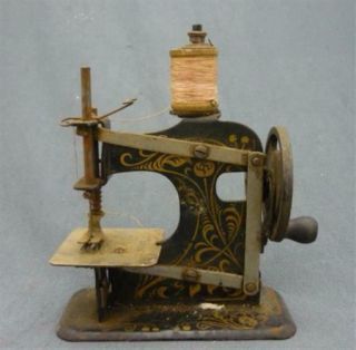 Antique Miniature Hand Crank Sewing Machine Child 