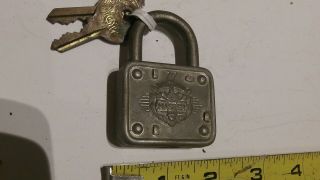 Vintage Master Lock Co.  77 Lion Padlock With 2 Key