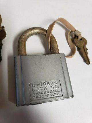 Vintage (2) CHICAGO LOCK Co Cylinder Padlock both have keys Made In U.  S.  A. 3