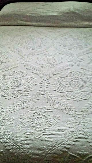 Vtg Morgan Jones Matelasse Bedspread White Full / Queen Fringe