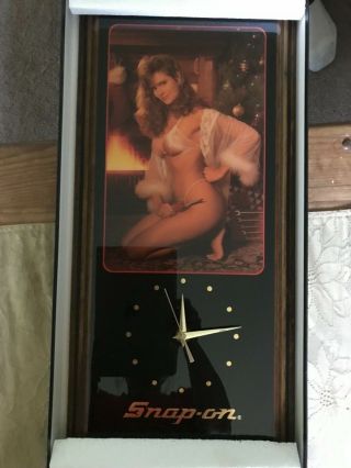 Snap - On Tool Girl Clock Holding Screw Driver Never Displayed