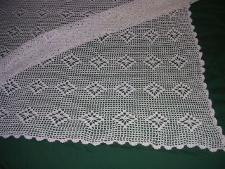 207o Vintage Hand Crochet Snow White Lacey Tablecloth 68x96 " For Holidays