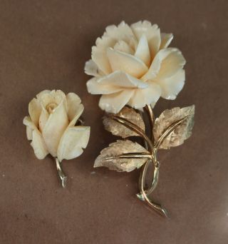 Vintage Marcel Boucher Faux Ivory Carved Rose Flower Gold Tone Pin Brooch Set 2