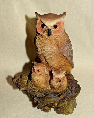 Estate Made In Italy,  Stone Figurine Of Mama Owl And Her Babies In Nest Look
