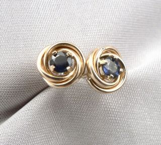 Vintage 14k Yellow Gold 0.  68tcw Blue Sapphire Pierced Stud Earrings 1.  6g Knot