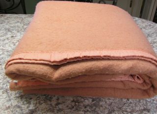 Vtg Peach/rust Soft Warm Fuzzy Blanket 72x92 Satin Binding College B&b Good Cond