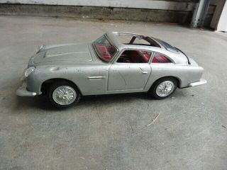 1960s Daiya James Bond Aston Martin 6 Action Battery Op Tin Litho Car