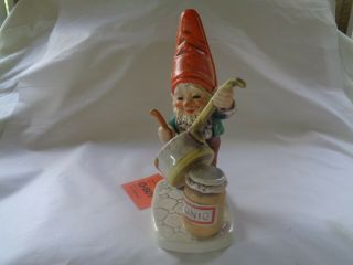 Goebel Germany Co - Boy Gnome 1970 " Tom - The Honey Lover " Well 504 Tmk 5