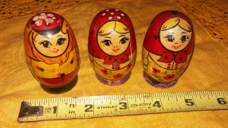 Set Of 3 Vintage Wooden Russian Doll Salt And Pepper Shakers.  2.  75 " High