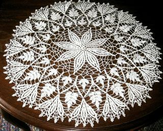 Vintage Handmade White Cotton Hand Crochet Lace Round 29 " Tablecloth Doily