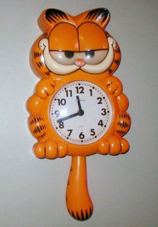 Vintage Garfield Animated Sunbeam Wall Clock Moving Eyes & Wagging Tail