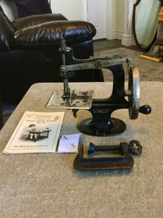 Very Rare Antique Vintage 1910 Singer 20 Toy Sewing Machine Small Child 1st Made