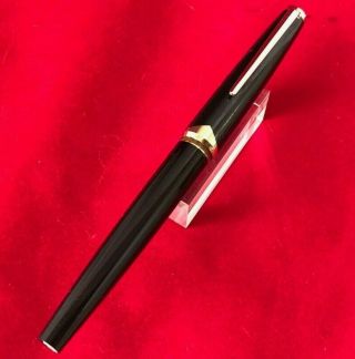 Vintage Montblanc 121 Hybrid Black With Gt Fountain Pen With A 18k Gold Nib