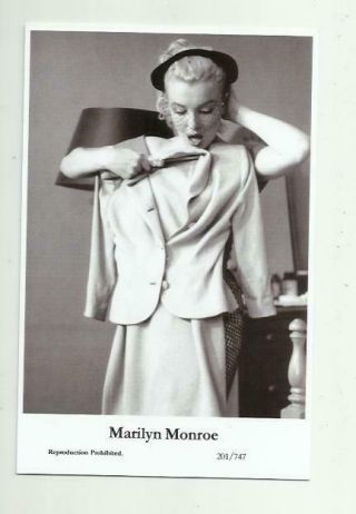 N523) Marilyn Monroe Swiftsure (201/747) Photo Postcard Film Star Pin Up