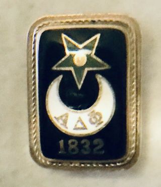 Alpha Delta Phi Solid Gold Badge,  Hamilton ‘55 Initiate.