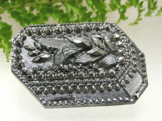 UNUSUAL ANTIQUE 3D BOX SHAPED SILVER LUSTER GLASS BUTTON W/ SPRAY OF FLOWERS C10 2