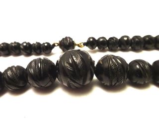 Antique Victorian Whitby Jet Carved Bead Necklace Mourning Jewellery.  F95f