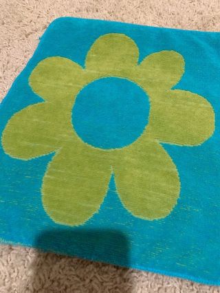 Vtg Cannon Royal Family Flower Power Daisy 2 Washcloths Blue Green Yellow 3
