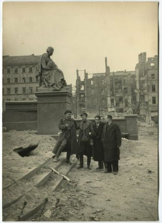 Wwii Large Size Press Photo: Russian Military & Civilians In Berlin,  May 1945