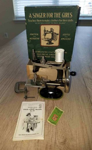 Antique Singer For The Girls Sewing Machine 20 With Box & Accessories