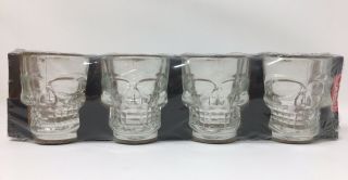 Kikkerland Skull Shot Glasses Set Of 4 Nib Perfect For Halloween.