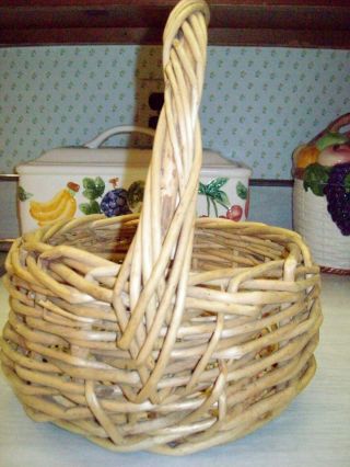 Vintage Woven Wicker Natural Round Basket with Twisted Handle Grapevine ? 2