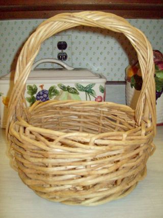 Vintage Woven Wicker Natural Round Basket with Twisted Handle Grapevine ? 3