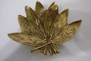 Vintage Virginia Metalcrafters Monticello Sage Cluster Leaf Brass Dish 1950