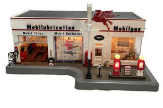 Danbury Lighted 1950’s Mobil Gas Service Station Clock 1:43 Scale