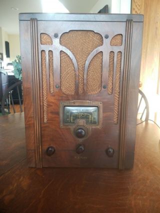 Vintage Rca Victor Model 5t Tombstone Radio - Great Looking