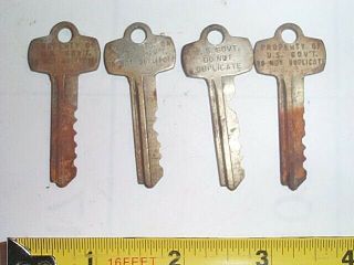4 Old Brass Padlock Keys Stamped Property Of Us Goverment Locksmith