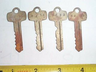4 OLD brass Padlock keys stamped PROPERTY OF US GOVERMENT Locksmith 2