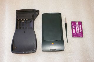 Vintage Apple Newton Messagepad 130 H0196 With Charging Station