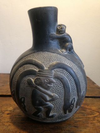 Pre Colombian Ancient Peru Chimu Vase Blackware Pottery Monkey Pot