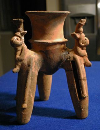 Pre - Columbian Costa Rican Tripod Rattle Chocolate Pot With Flute Players