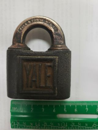 Antique Yale & Towne Mfg.  Co.  Padlock Push Key Lock Attractive Vintage Y274