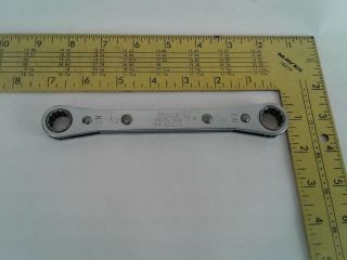 Snap - On Tools 1/2 " X 9/16 " Double Box Ratcheting Wrench,  12 Point,  R1618a Usa